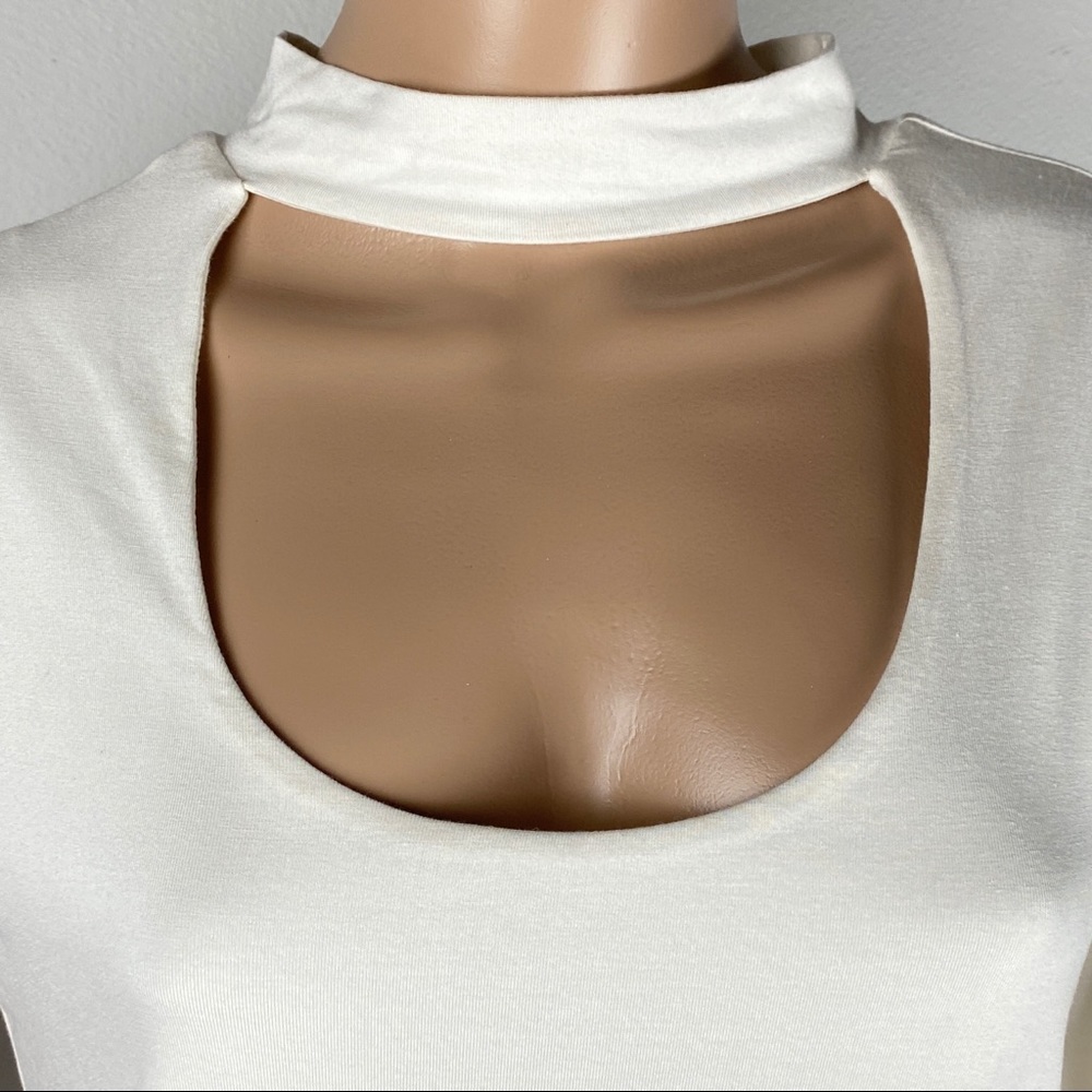 NEW GOOD AMERICAN KEYHOLE MOCK NECK TOP - Picture 3 of 6